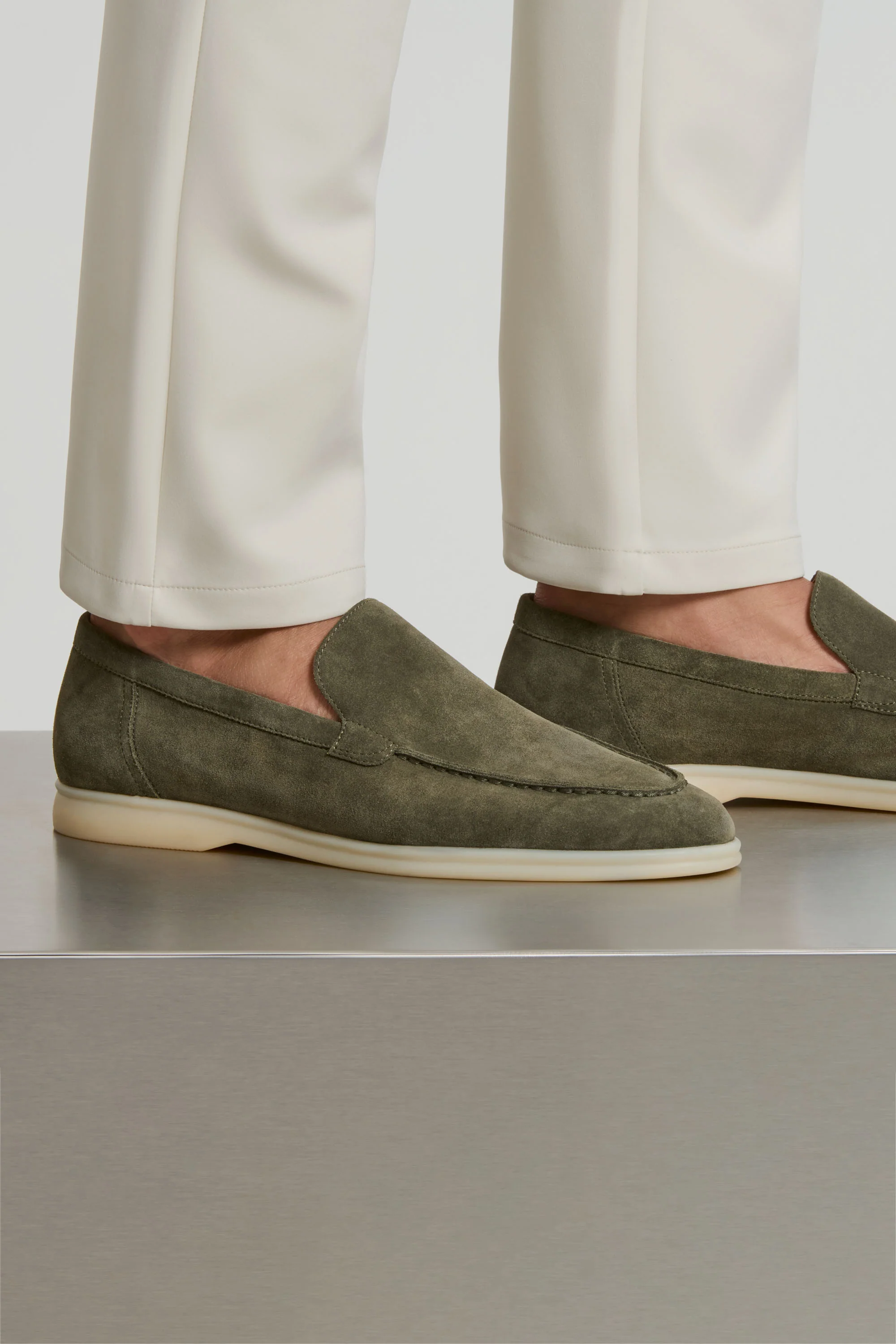 THE CLASSIC SUEDE LOAFER - Image 27