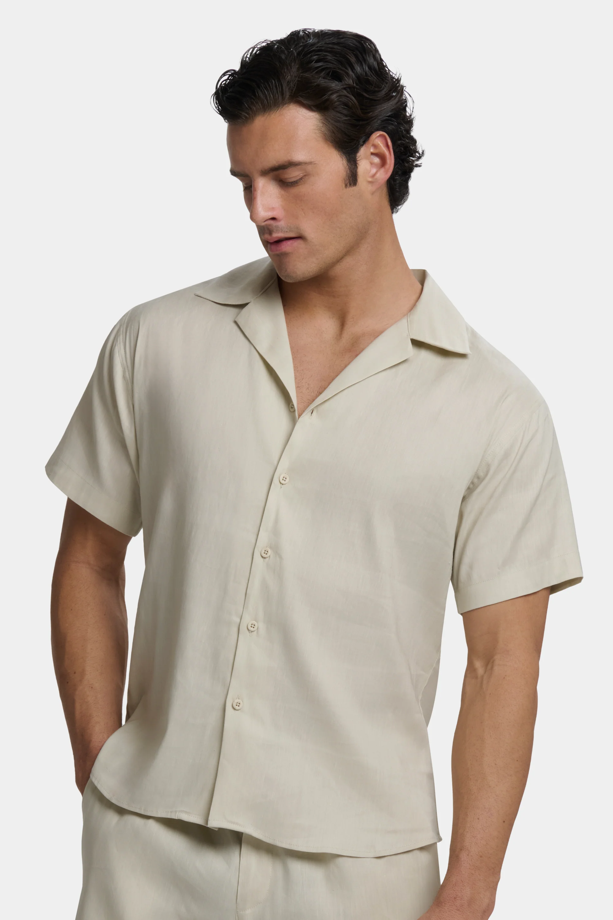THE LINEN SHORT SLEEVE SHIRT - Image 10